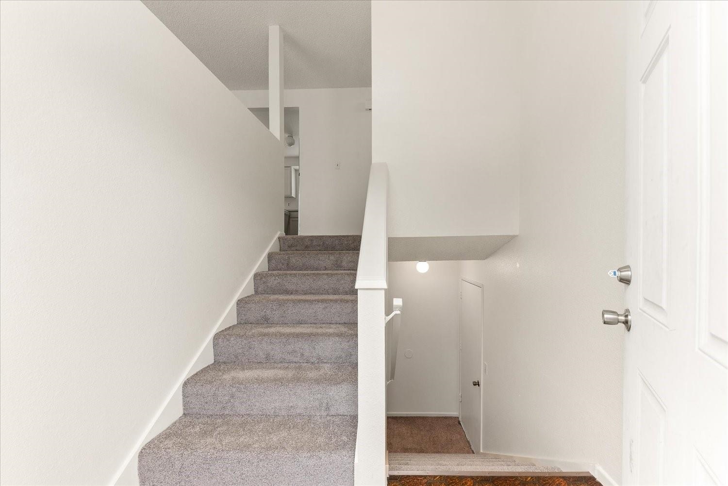 204 South Burns Road, Unit 206 Spokane Valley, WA 99216 - Photo 4 of 40