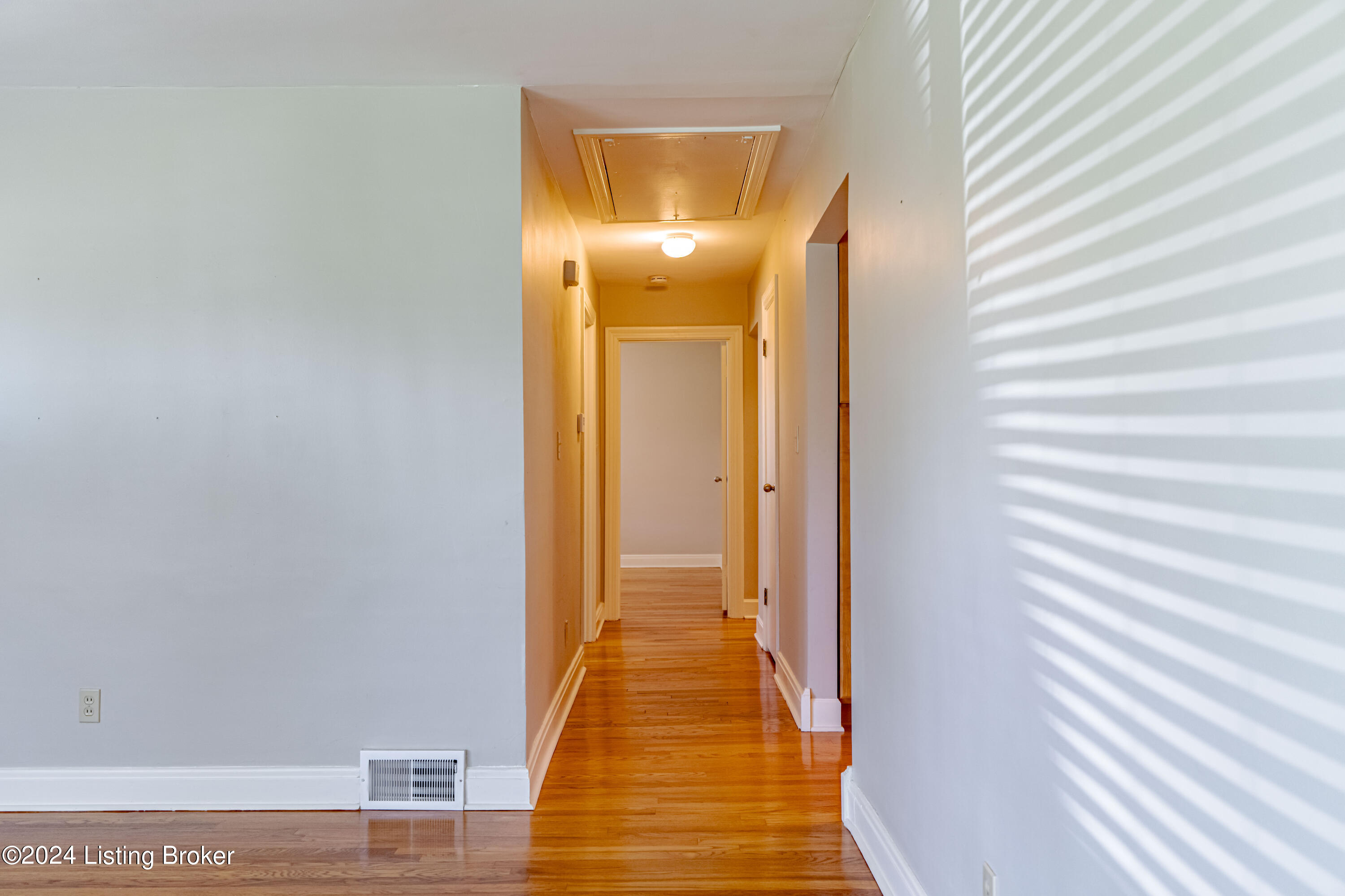 208 Tyne Road Louisville, KY 40207 - Photo 19 of 69 DSC09672
