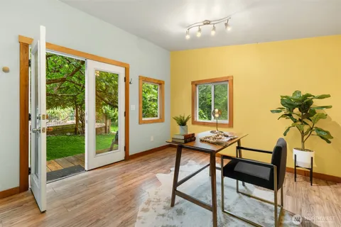 $1,500,000 | 9641 Mandus Olson Road Northeast, Bainbridge Island, WA 98110