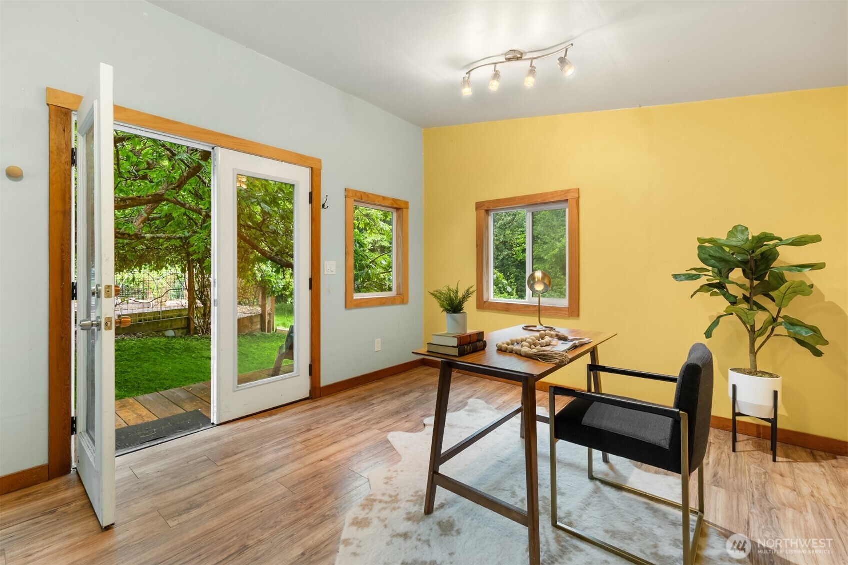 9641 Mandus Olson Road Northeast Bainbridge Island, WA 98110 - Photo 16 of 28