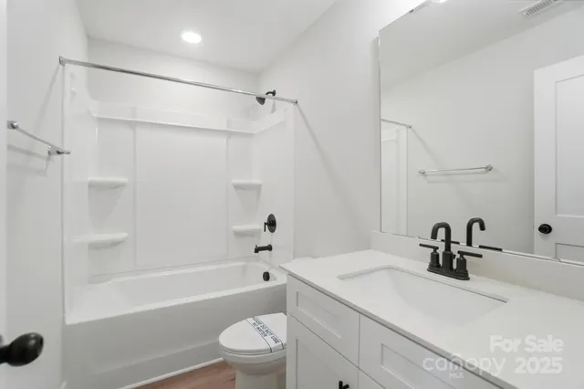 a view of a room with an empty space