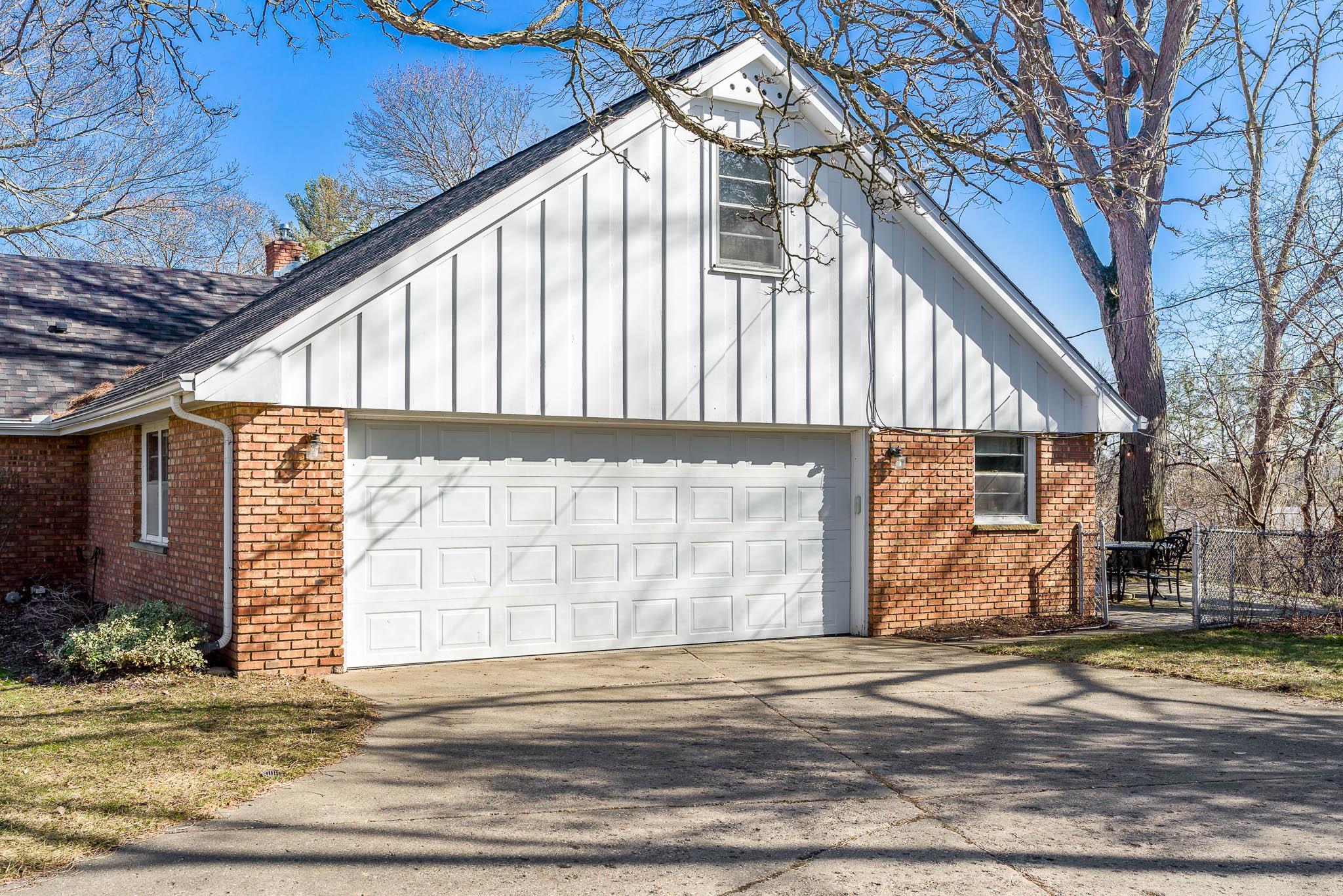 3523 North View Road Rockford, IL 61107 - Photo 2 of 59 a front view of a house