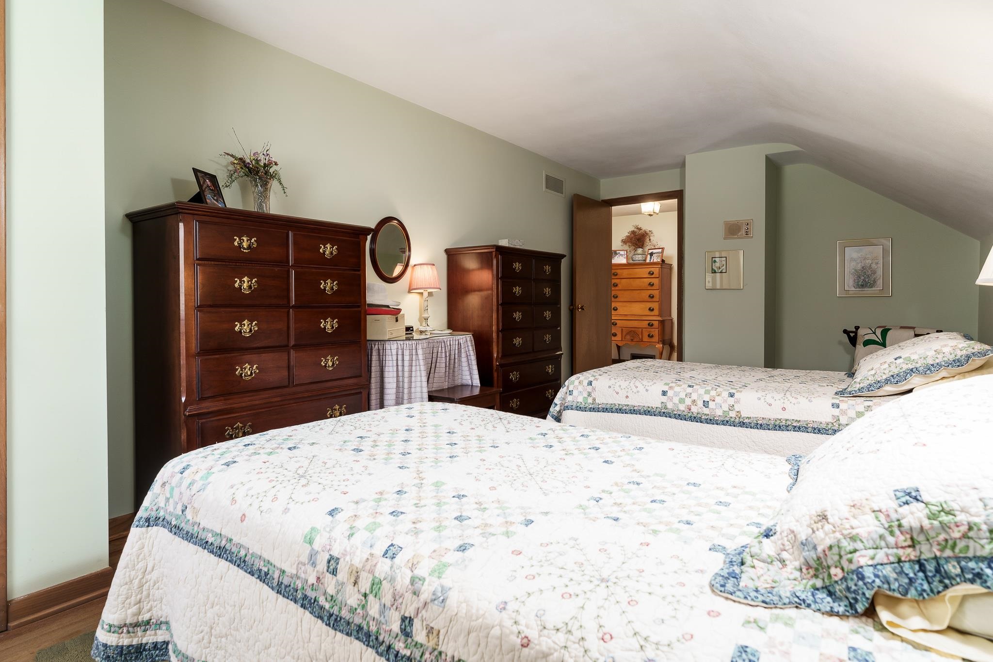 3523 North View Road Rockford, IL 61107 - Photo 32 of 59 a bedroom with a bed and a dresser