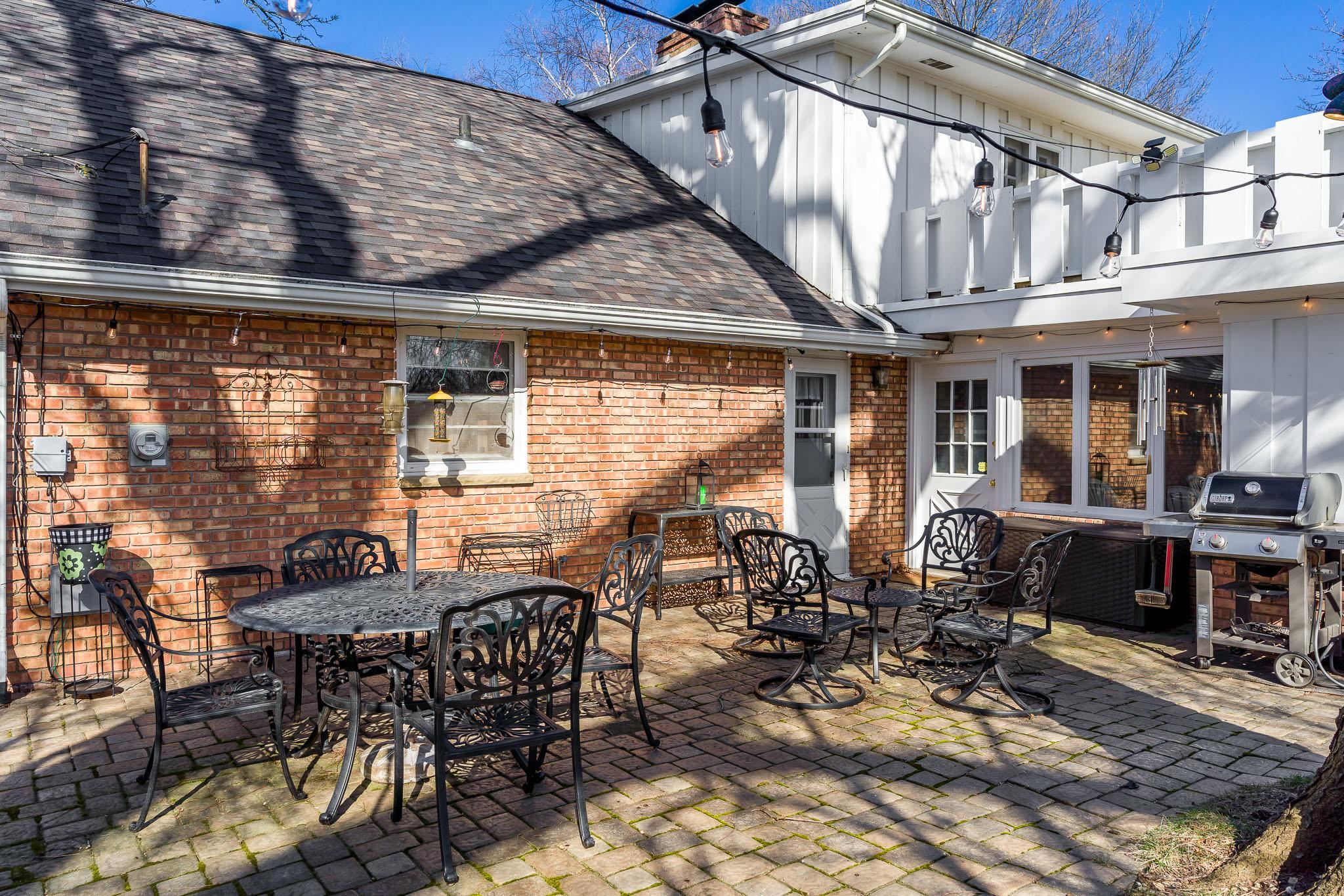 3523 North View Road Rockford, IL 61107 - Photo 4 of 59 a view of an outdoor space with seating area