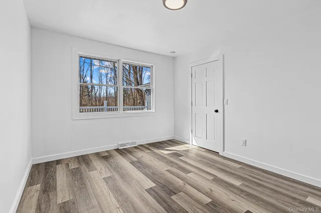 $650,000 | 786 North Clove Road, LaGrangeville, NY 12540