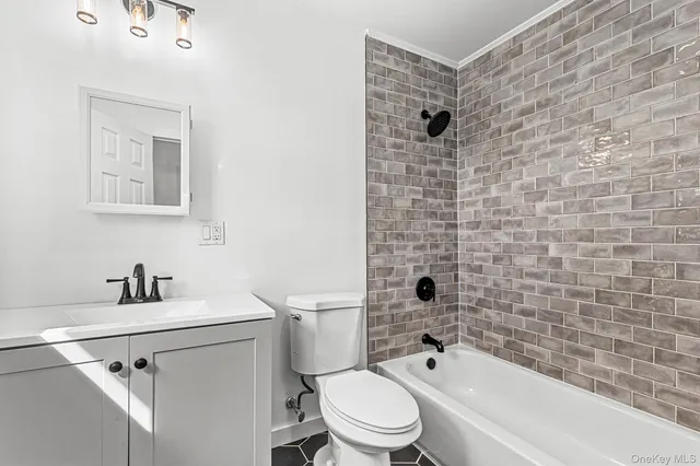 $650,000 | 786 North Clove Road, LaGrangeville, NY 12540