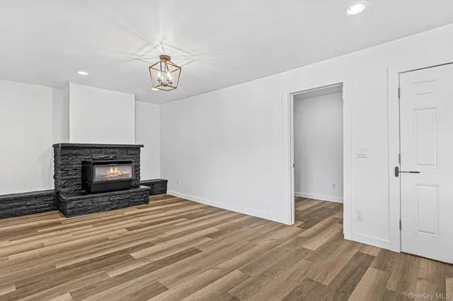 $650,000 | 786 North Clove Road, LaGrangeville, NY 12540