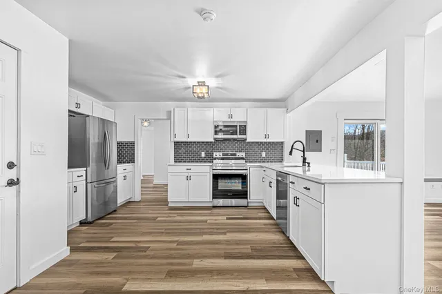 $650,000 | 786 North Clove Road, LaGrangeville, NY 12540