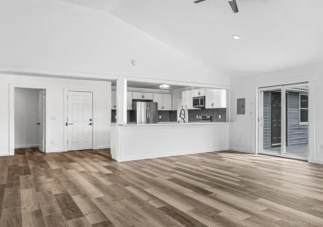 $650,000 | 786 North Clove Road, LaGrangeville, NY 12540