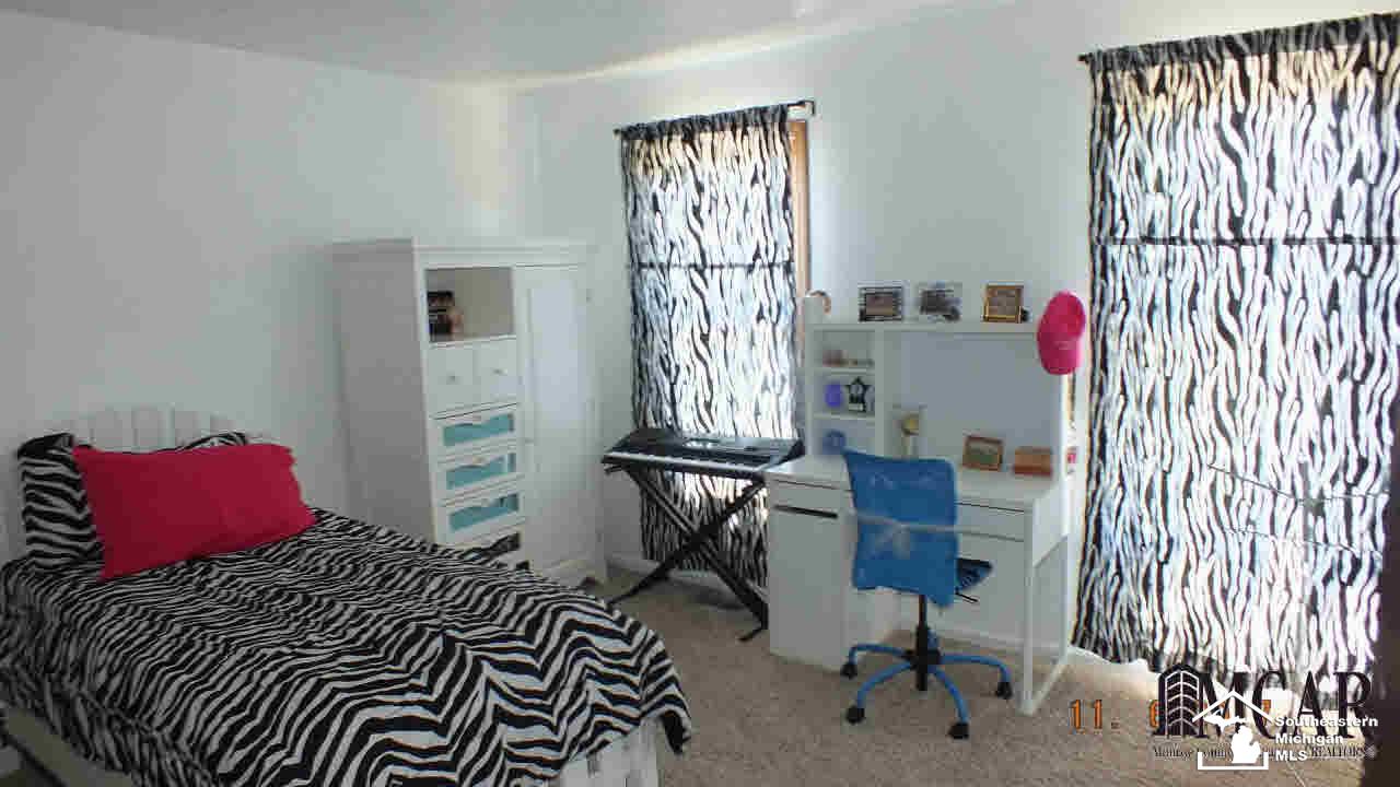 12250 Trost Road Dundee, MI 48131 - Photo 20 of 28 1st floor bedroom