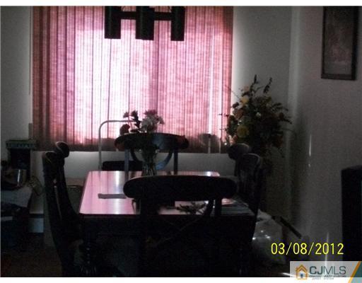 5 Barbara Place Edison, NJ 08817 - Photo 11 of 22 Gallery Image 11
