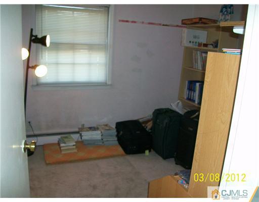 5 Barbara Place Edison, NJ 08817 - Photo 13 of 22 Gallery Image 13