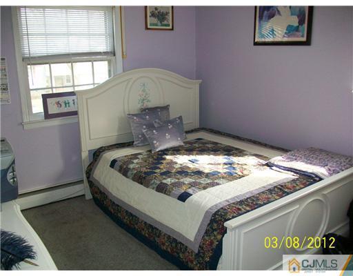 5 Barbara Place Edison, NJ 08817 - Photo 14 of 22 Gallery Image 14