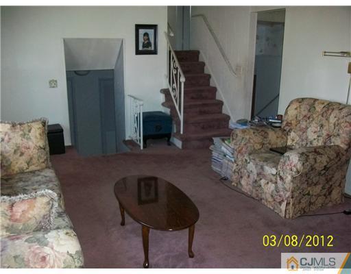 5 Barbara Place Edison, NJ 08817 - Photo 4 of 22 Gallery Image 4
