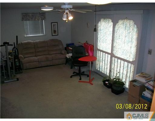 5 Barbara Place Edison, NJ 08817 - Photo 5 of 22 Gallery Image 5