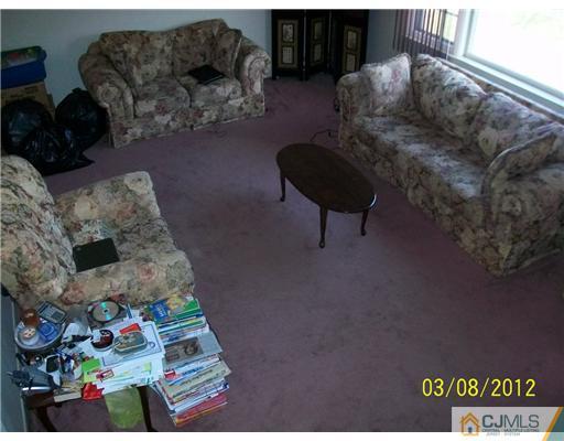 5 Barbara Place Edison, NJ 08817 - Photo 10 of 22 Gallery Image 10