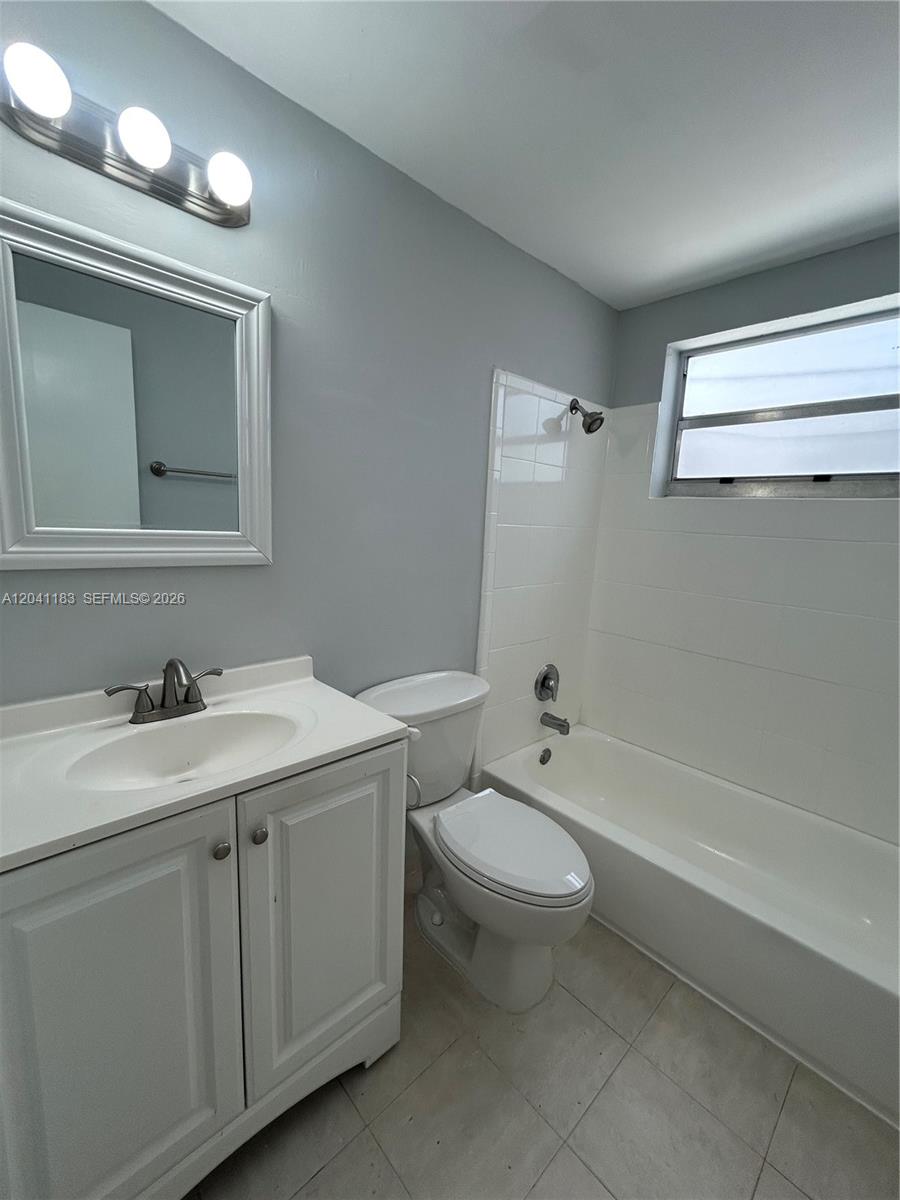 1346 Alton Road, Unit A1 Miami Beach, FL 33139 - Photo 5 of 11