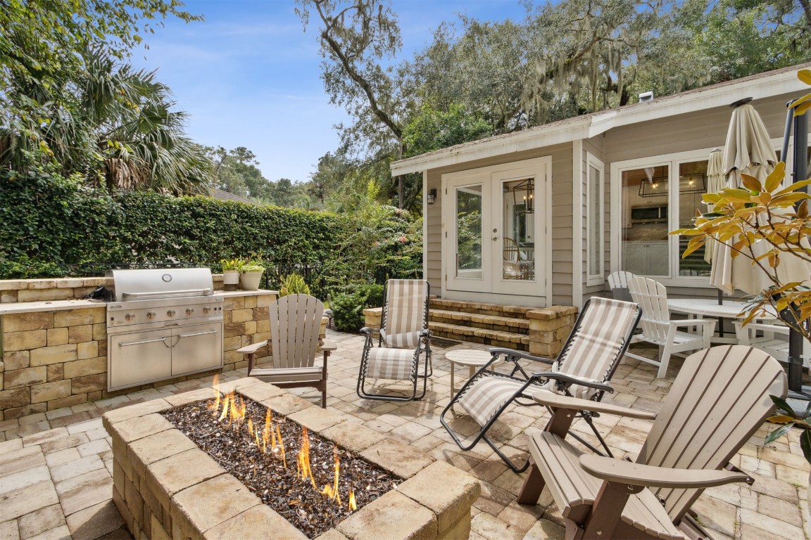 111 Sea Marsh Road Fernandina Beach, FL 32034 - Photo 12 of 31 Backyard Patio