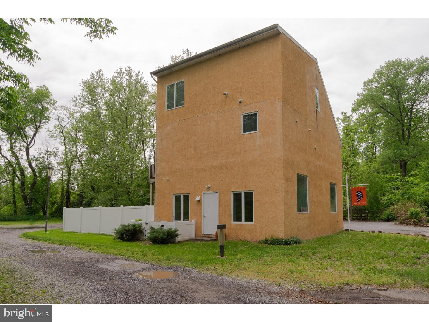 21 Risler Street Stockton, NJ 08559 - Photo 3 of 22 Exterior Side