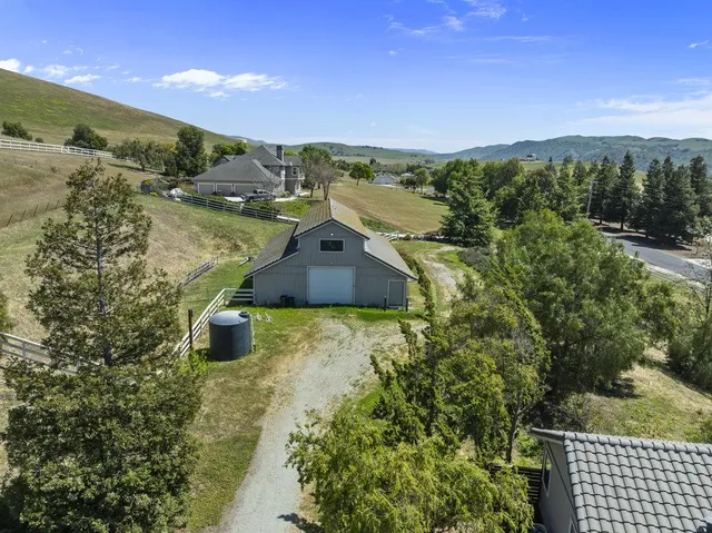 $1,350,000 | 5955 Diablo Hills Road, Tres Pinos, CA 95075