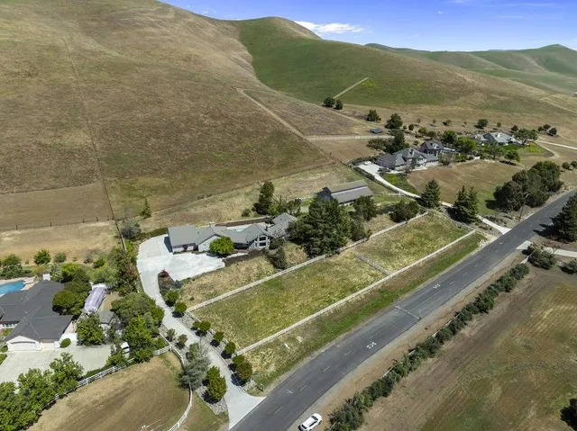 $1,350,000 | 5955 Diablo Hills Road, Tres Pinos, CA 95075