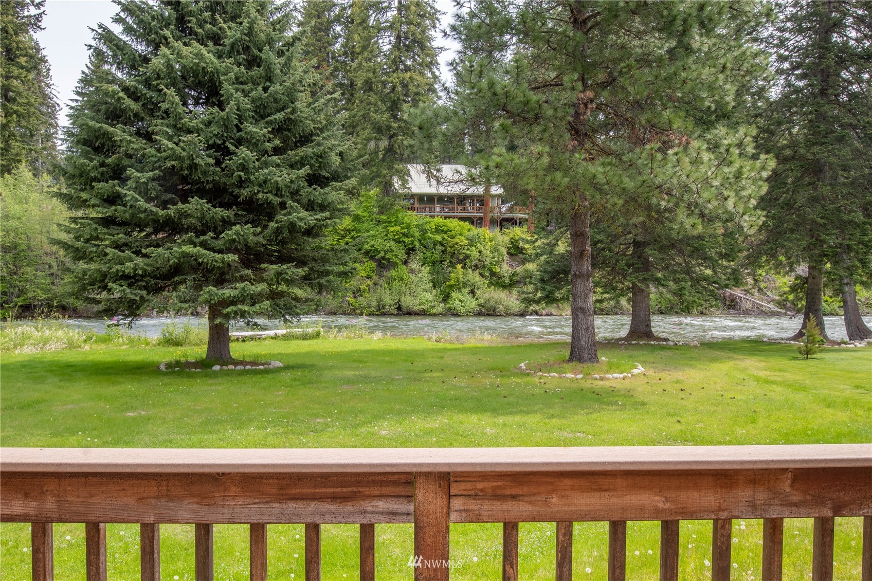 2302 Pine Tree Road Leavenworth, WA 98826 - Photo 4 of 23 Gallery Image 4