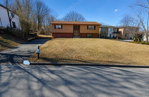$799,000 | 4 Arlington Drive, Monroe, NY 10950