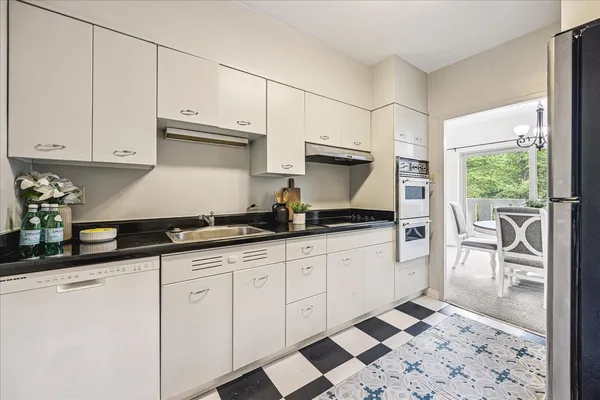 $85,000 | 1960 North Parkway Avenue, Unit 311, Memphis, TN 38112