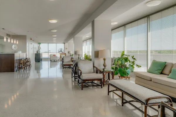 $85,000 | 1960 North Parkway Avenue, Unit 311, Memphis, TN 38112