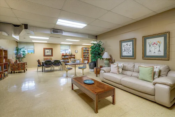 $85,000 | 1960 North Parkway Avenue, Unit 311, Memphis, TN 38112