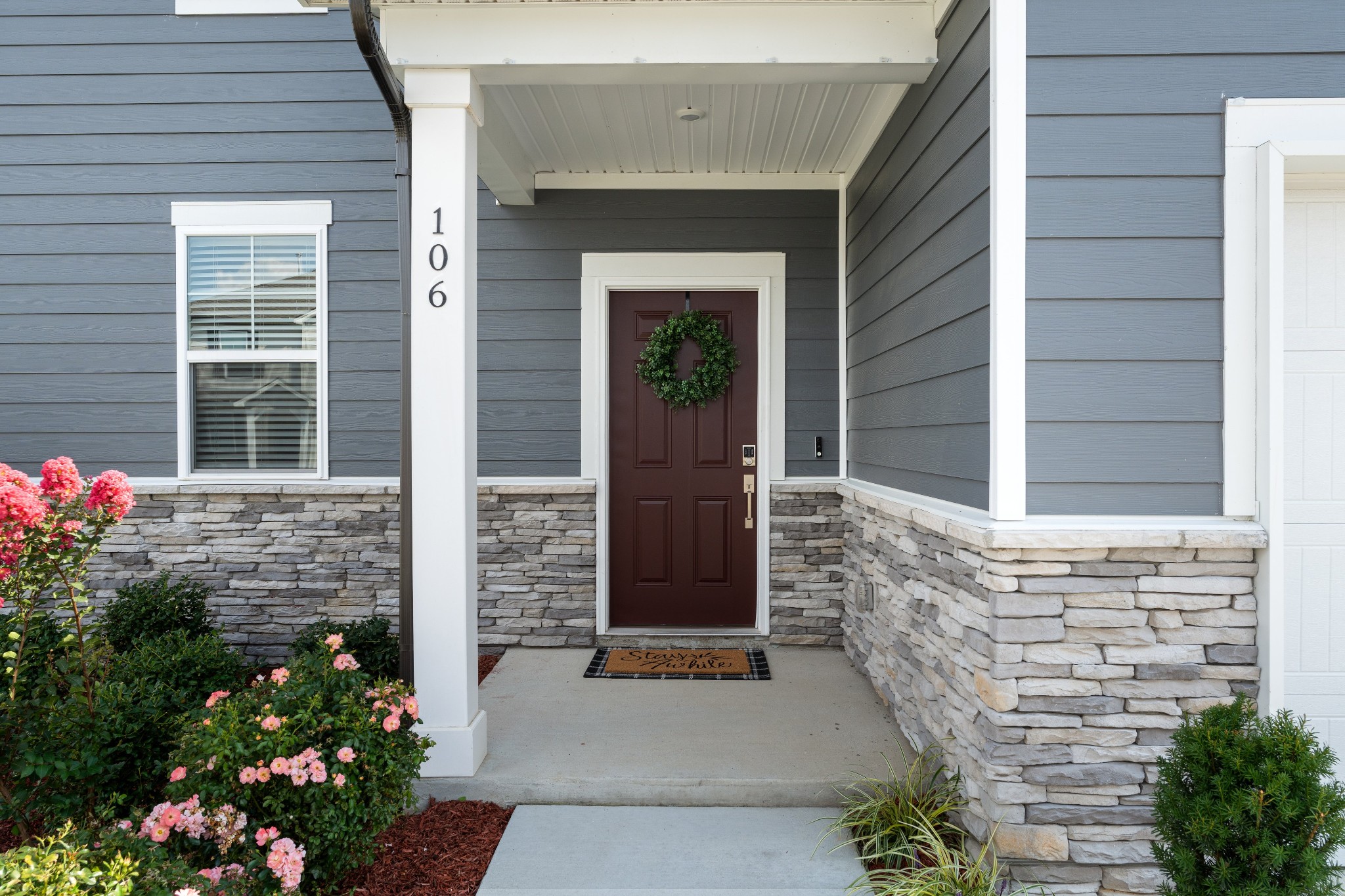 106 Pekka Drive Lebanon, TN 37087 - Photo 2 of 24 a front view of a house with a garden