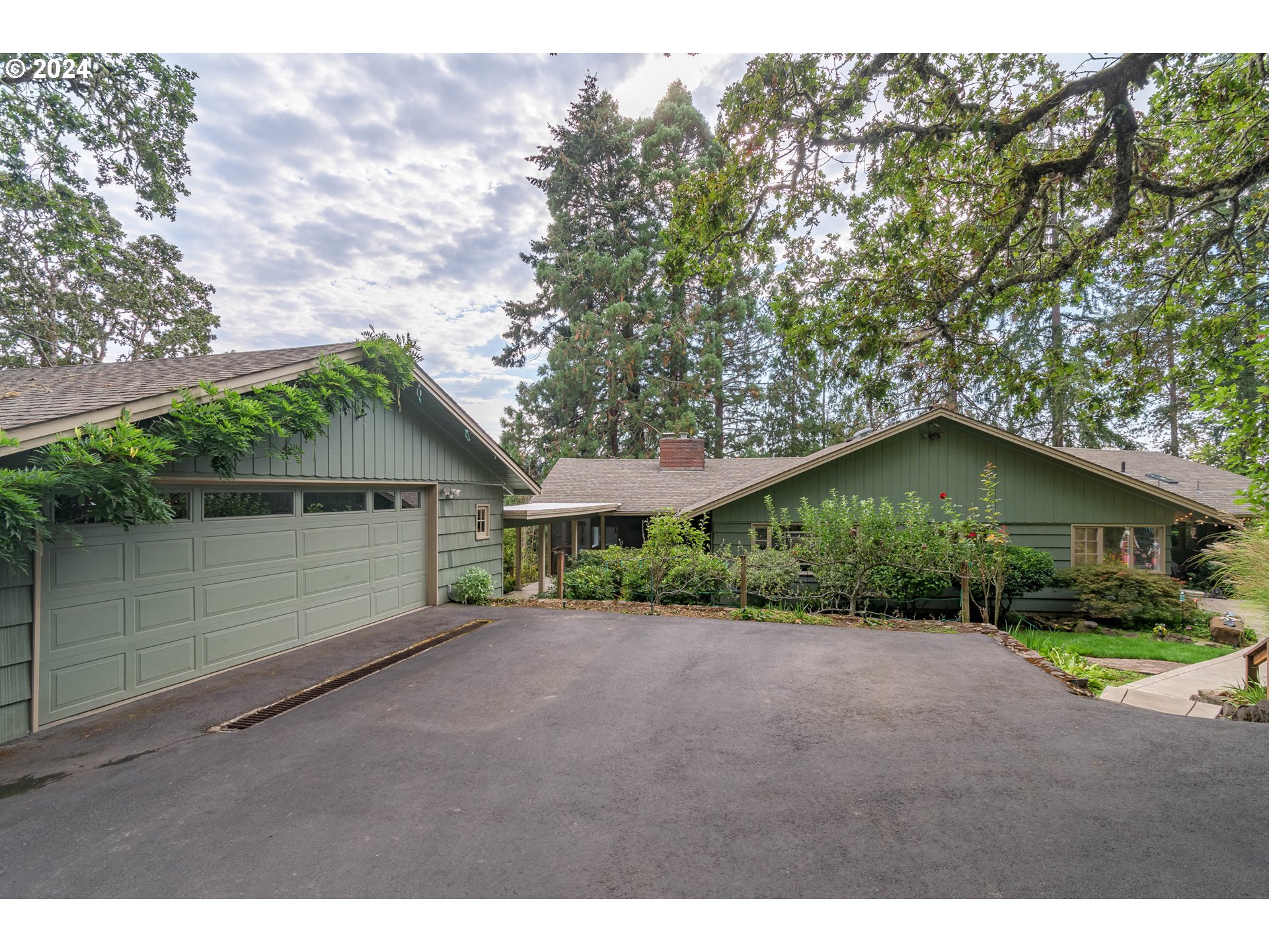 2290 Spring Boulevard Eugene, OR 97403 - Photo 43 of 48 Gallery Image 43