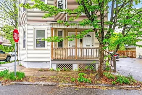 $2,300 | 2 Poplar Street, Unit 1, Providence, RI 02906
