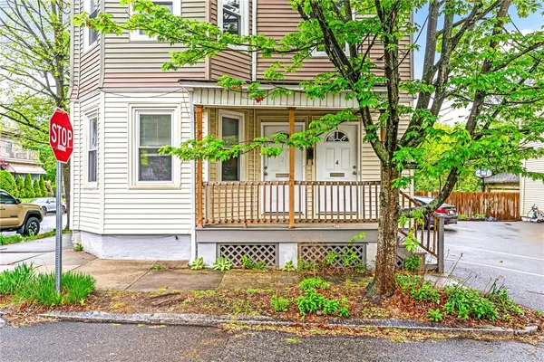 $2,300 | 2 Poplar Street, Unit 1, Providence, RI 02906