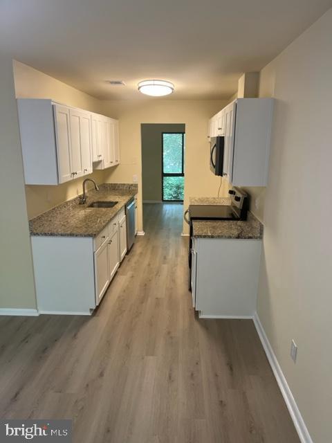 11730 Decade Court Reston, VA 20191 - Photo 16 of 17 Kitchen