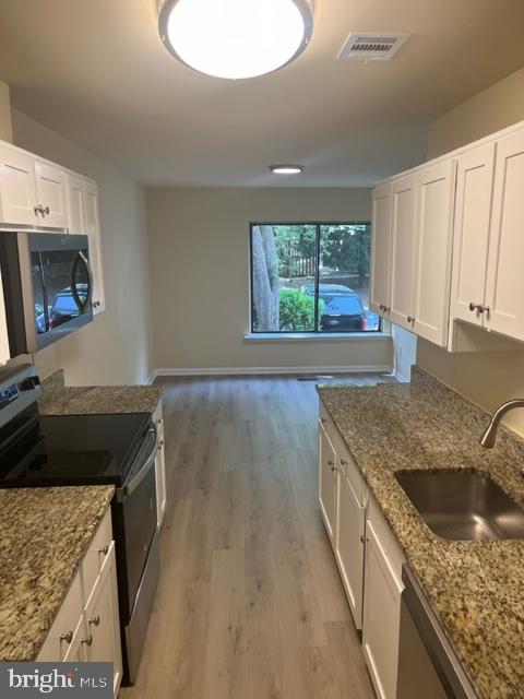 11730 Decade Court Reston, VA 20191 - Photo 5 of 17 Eat in area
