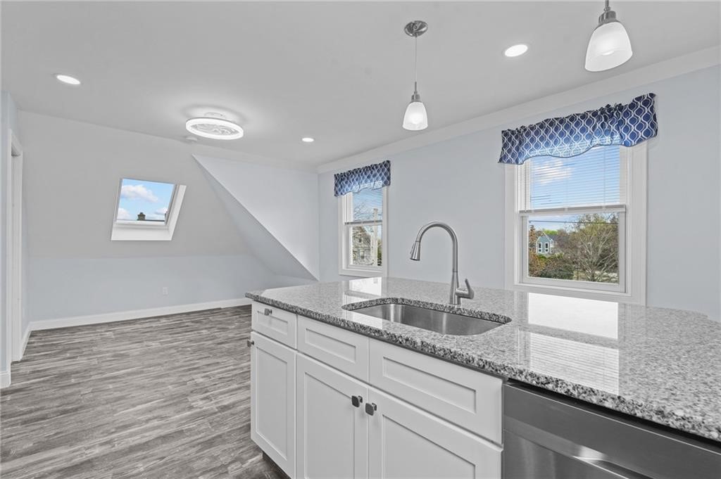 17 Selkirk Road, Unit 3 Cranston, RI 02905 - Photo 4 of 13 Gallery Image 4