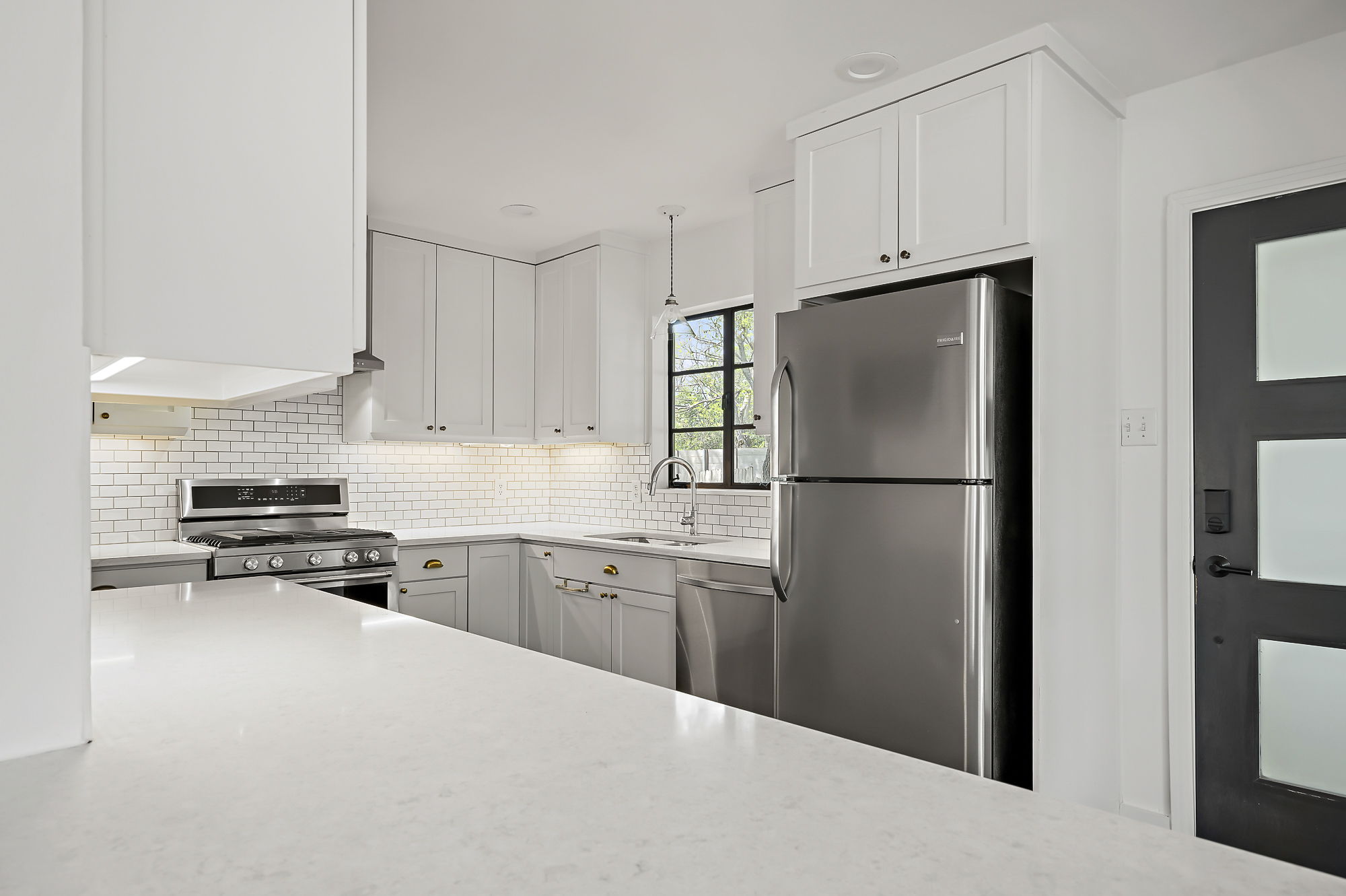 1207 Ridgemont Drive Austin, TX 78723 - Photo 5 of 14