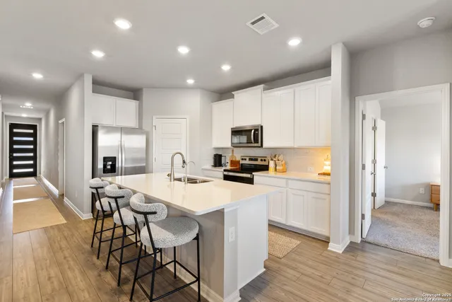 $2,500 | 29323 Frontier Way, San Antonio, TX 78260