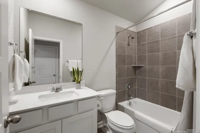 $2,500 | 29323 Frontier Way, San Antonio, TX 78260