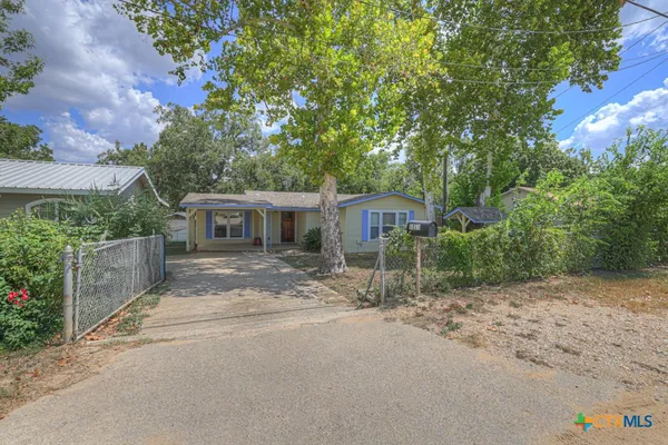 $2,600 | 1015 Reiley Road, Seguin, TX 78155