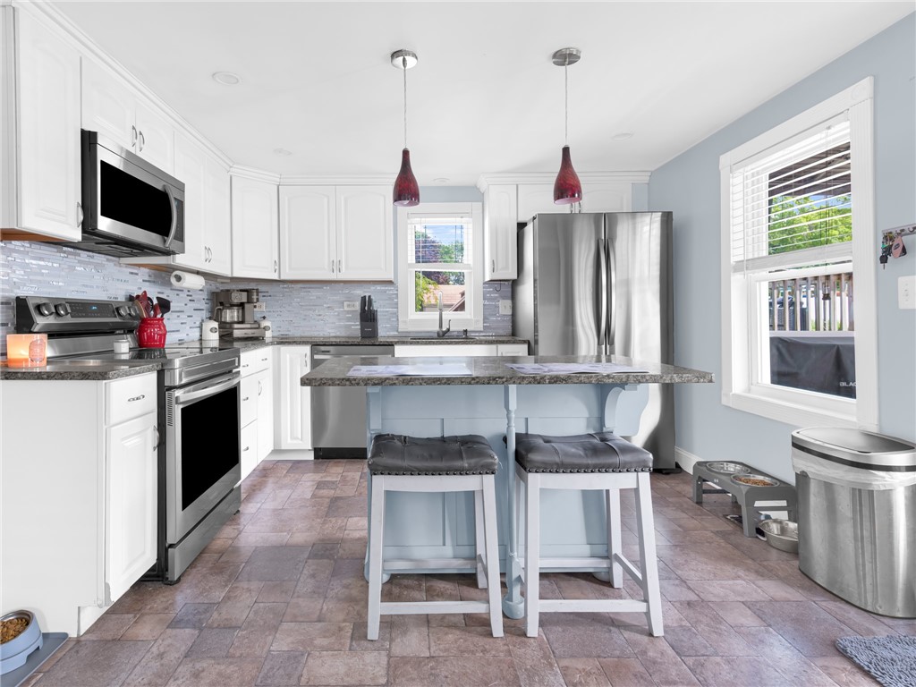 29 Blackrock Road Coventry, RI 02816 - Photo 2 of 42