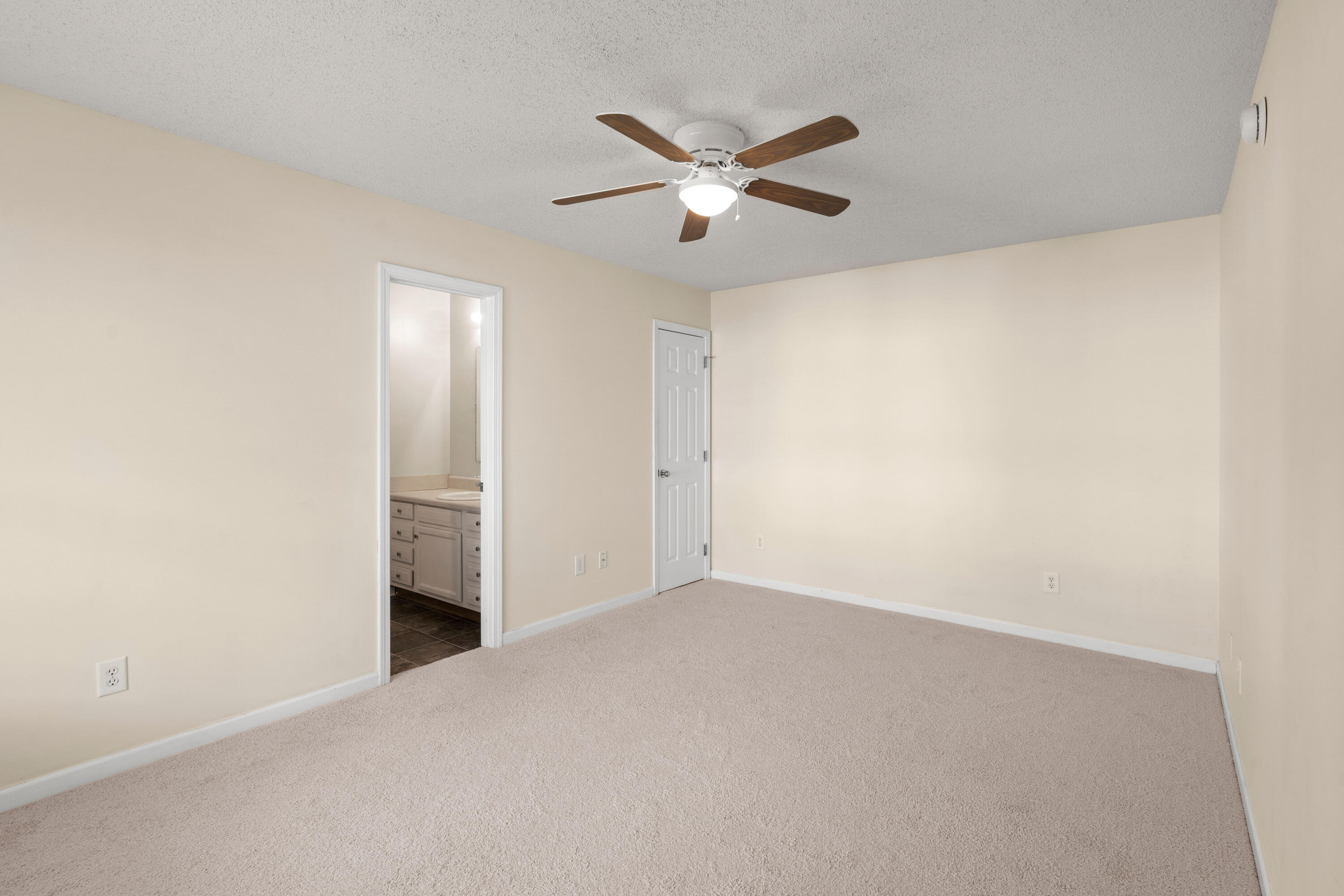 112 Spurrier Way, Unit B Moncks Corner, SC 29461 - Photo 13 of 22 16