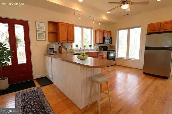 $2,200 | 118 Quaint Acres Drive, Silver Spring, MD 20904