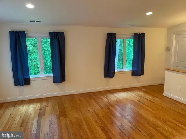 $2,200 | 118 Quaint Acres Drive, Silver Spring, MD 20904