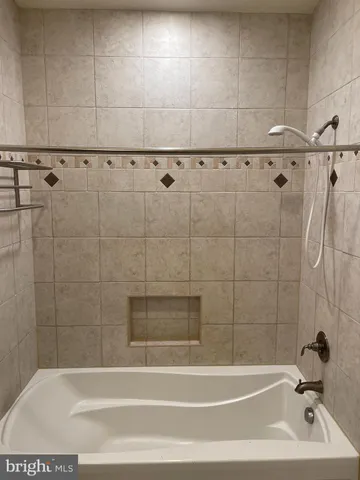 $2,200 | 118 Quaint Acres Drive, Silver Spring, MD 20904