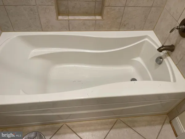 $2,200 | 118 Quaint Acres Drive, Silver Spring, MD 20904