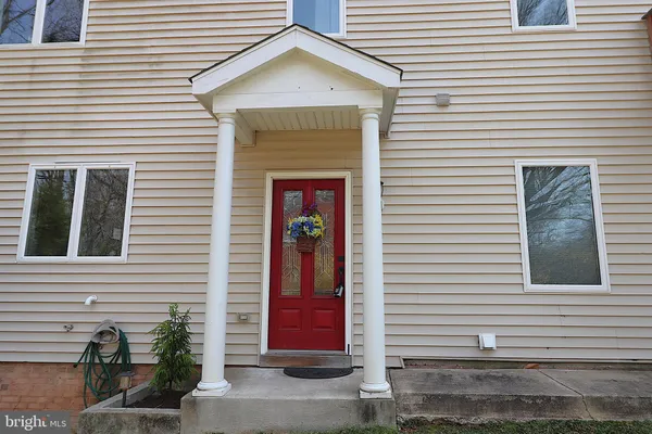 $2,200 | 118 Quaint Acres Drive, Silver Spring, MD 20904