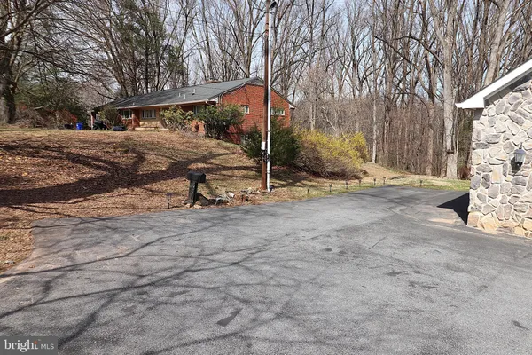 $2,200 | 118 Quaint Acres Drive, Silver Spring, MD 20904