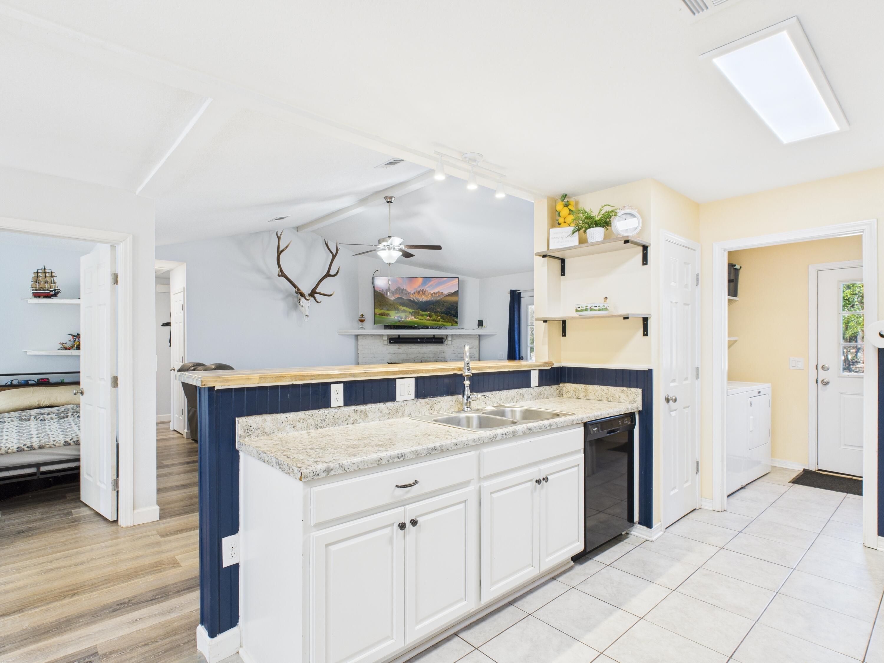 9866 Red Rock Road Milton, FL 32570 - Photo 13 of 44 Kitchen